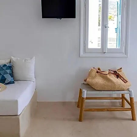 Archipelago Sifnos - Seaside